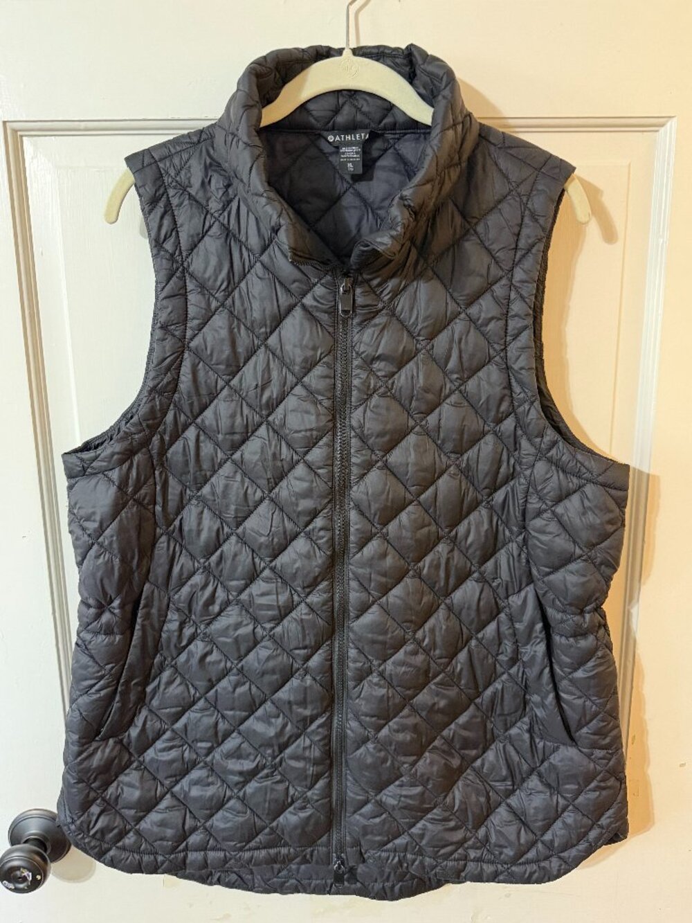 Athleta Whisper Light Vest XL Extra Large Black